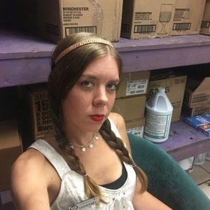 Meet your Posher, Courtney